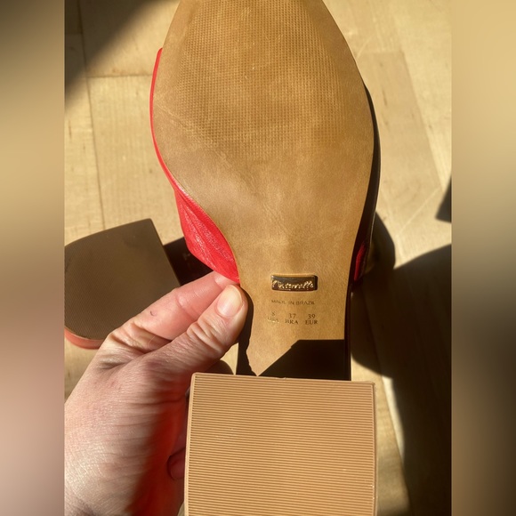 L’Intervalle Red Low Heels - Picture 2 of 5